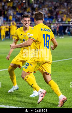 Ianis Hagi della Romania e Razvan Marin della Romania festeggiano dopo che Razvan Marin della Romania segna il secondo gol della sua squadra a segnare 2-1 durante la UEFA Nations League, fase a gironi, League C, gruppo C2, partita di calcio tra Romania e Lituania il 9 settembre 2024 allo Stadionul Steaua di Bucarest, Romania - Photo Mihnea Tatu/LightSpeed Images/DPPI Credit: DPPI Media/Alamy Live News Foto Stock