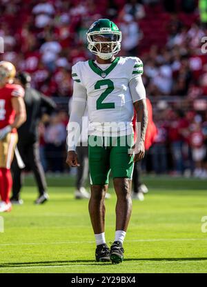 9 settembre 2024 Santa Clara CA U.S.A quarterback di New York Tyron Taylor(2) prima della partita NFL Monday Night Football tra i New York Jets e i San Francisco 49ers al Levi Stadium di San Francisco California. Thurman James/CSM Foto Stock