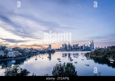 Skyline di Sydney dal Berry's Bay Lookout Foto Stock