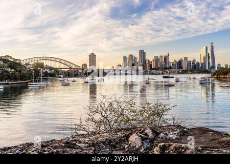 Skyline di Sydney dal Berry's Bay Lookout Foto Stock