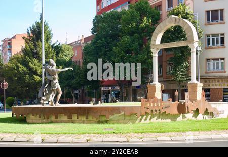 Scultura di San Giovanni di Dio che aiuta un malato per il 425° anniversario della formazione dell'ordine religioso Palencia Castiglia e León Spagna Foto Stock