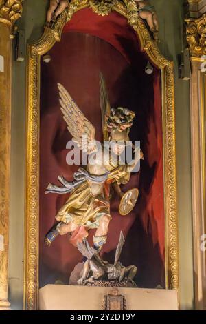 San Michele Arcangelo in una cappella laterale della Cattedrale di nostra Signora dell'Incarnazione, San Miguel de Tucumán, Argentina. Foto Stock