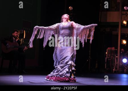 La ballerina Lucía Ruibal si esibisce durante la presentazione dello spettacolo Suma Flemenca al teatro Canal di Madrid. 10 settembre 2024 Spagna Foto Stock