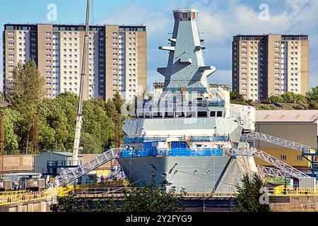 Glasgow, Scozia, Regno Unito. 10 settembre 2024. La HMS Cardiff e la nave gemella HMS Glasgow sono insieme per la prima volta, poiché sono finite al cantiere BAE systemds scotstoun in città. Questa è la hms cardiff. Credit Gerard Ferry/Alamy Live Foto Stock