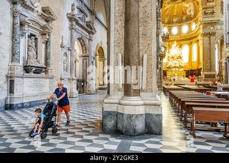 Napoli, via Duomo, Duomo di Napoli, cattedrale cattolica, interno, Cappella reale del Tesoro di San Gennaro, Cappella reale del Tesoro di San Foto Stock