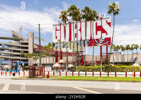 Il Raymond James Stadium ospita i Tampa Bay Buccaneers e la squadra di football NCAA della University of South Florida Bulls. Foto Stock