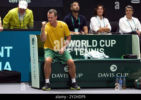 Lleyton Hewitt capitano della squadra australiana durante la finale di Coppa Davis del gruppo B match singolo 2 il 10 settembre 2024 al Pabellon Municipal de Fuente Foto Stock