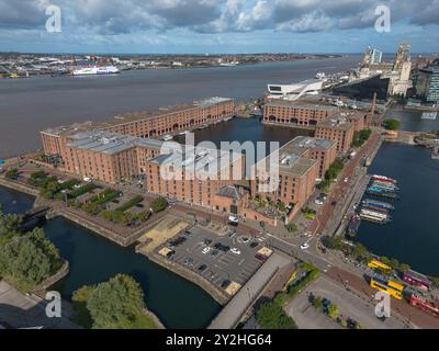 Vista aerea del Royal Albert Dock, Liverpool, Inghilterra. Foto Stock