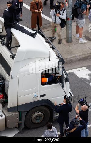 Melbourne, Australia. 11 settembre 2024. Gli attivisti anti-guerra sconvolgono l'esposizione delle armi tenutasi presso il Melbourne Exhibition and Convention Centre di Melbourne. Crediti: Corleve/Alamy Live News Foto Stock