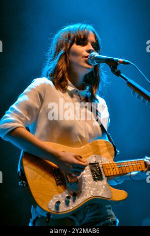 Gabrielle Aplin, V2013, Hylands Park, Chelmsford, Essex, Regno Unito - 17 agosto 2013 Foto Stock