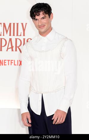 Paul Forman bei der Premiere der 4. Staffel der Netflix serie Emily in Paris im Space Cinema moderno. ROM, 10.09.2024 *** Paul Forman alla prima della quarta stagione della serie Netflix Emily in Paris allo Space Cinema moderno Roma, 10 09 2024 foto:XA.XM.xTinghinox/xFuturexImagex emily 4917 Foto Stock