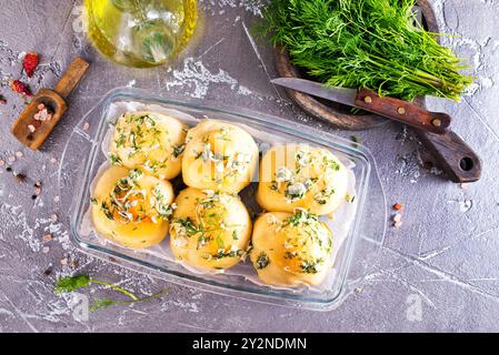 pane all'aglio ripieno di formaggio Foto Stock