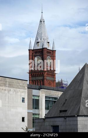 Liverpool, Regno Unito: Torre dell'orologio della Victoria Gallery & Museum and University Foundation Building, Brownlow Hill Foto Stock