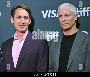 Toronto, Canada. 10 settembre 2024. I registi Scott McGehee (L) e David Siegel assistono alla prima di "The Friend" alla Roy Thomson Hall durante il Toronto International Film Festival a Toronto, Canada, martedì 10 settembre 2024. Foto di Chris Chew/UPI credito: UPI/Alamy Live News Foto Stock