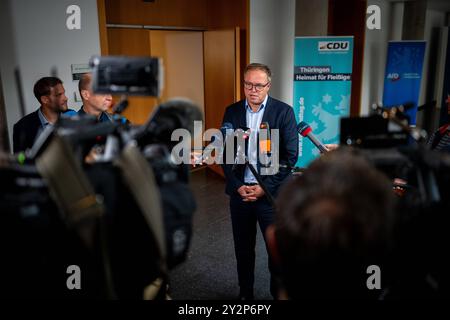 CDU FRAKTIONSSITZUNG IM Thüringer LANDTAG 11/09/2024 - Erfurt: Pressestatement des Fraktionsvorsitzenden der CDU Thüringen, Mario Voigt, im Anschluss an die CDU Fraktionssitzung im Thüringer Landtag AM 11. Settembre 2024. /                    *** RIUNIONE DELLA FAZIONE CDU NEL PARLAMENTO STATALE DELLA TURINGIA 11 09 2024 Erfurt comunicato stampa del leader del gruppo parlamentare CDU Turingia, Mario Voigt, a seguito della riunione del gruppo parlamentare CDU nel parlamento statale della Turingia l'11 settembre 2024 5249585 Foto Stock