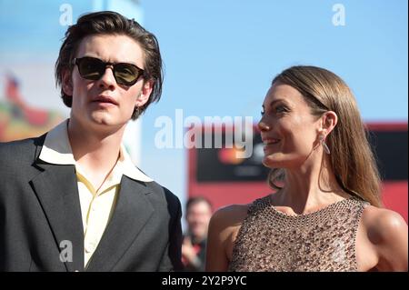 29 agosto, Venezia DISCLAIMERRed Carpet la 81° Mostra del Cinema di Venezia 2024. FAMA © Fausto Marci Foto Stock