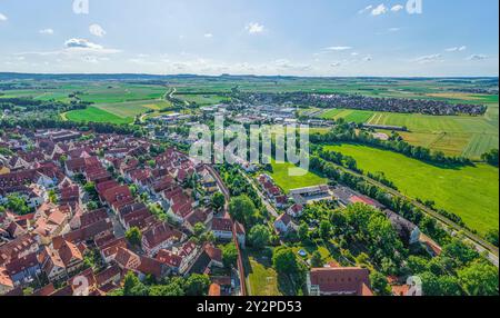 Vista aerea di Nördlingen nel Geopark Ries nella Svevia settentrionale Foto Stock