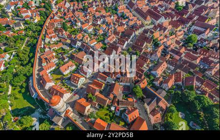Vista aerea di Nördlingen nel Geopark Ries nella Svevia settentrionale Foto Stock