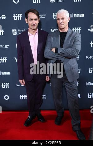 Acceso. 10 settembre 2024. Scott McGehee, David Siegel agli arrivi per LA prima AMICA al Toronto International Film Festival (TIFF) 2024, Roy Thomson Hall, Toronto, IL 10 settembre, 2024. credito: JA/Everett Collection/Alamy Live News Foto Stock