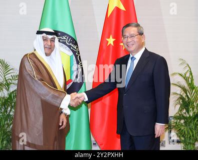 Riyadh, Arabia Saudita. 11 settembre 2024. Il Premier cinese li Qiang incontra il Segretario generale del Consiglio di cooperazione del Golfo (CCG) Jasem Mohamed Albudaiwi a Riyadh, Arabia Saudita, 11 settembre 2024. Crediti: Ding Lin/Xinhua/Alamy Live News Foto Stock