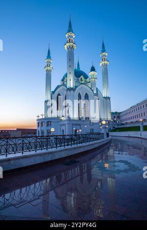 La moschea Kul Sharif a settembre crepuscolare. Kazan, Tatarstan. Russia Foto Stock