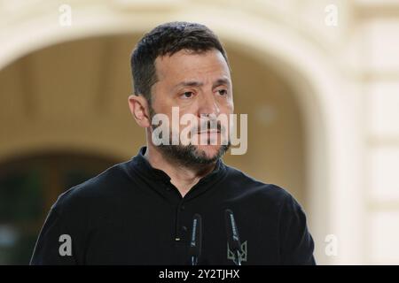 Kiev, Ucraina. 11 settembre 2024. Il presidente dell'Ucraina Volodymyr Zelenskyi parla durante il briefing al 4 ° vertice della piattaforma di Crimea l'11 settembre 2024 a Kiev, Ucraina. (Foto di Aleksandr Gusev/SOPA Images/Sipa USA) credito: SIPA USA/Alamy Live News Foto Stock