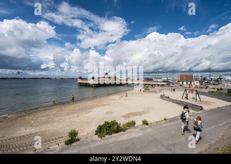 Varberg, Svezia - 04 luglio 2022: Vista panoramica di Varberg Kallbadhus. Foto Stock