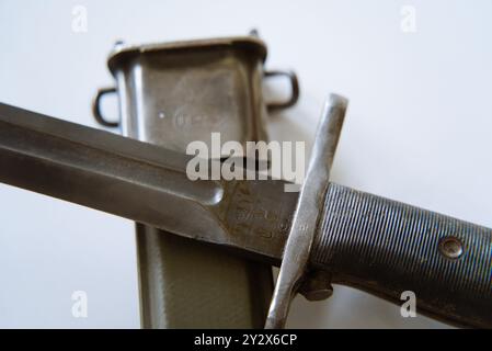 Primo piano di una baionetta da soldato statunitense del 1943 durante la seconda guerra mondiale Foto Stock