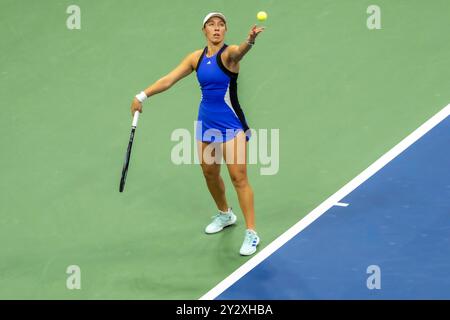 Jessica Pegula (USA) gareggia nelle finali di singolo femminile agli US Open di Tennis 2024. Foto Stock