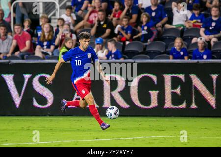 Cincinnati, Ohio, USA, 10 settembre 2024. L'USMNT Forward Christian Pulisic (10) controlla la palla. La USMNT gioca contro la nuova Zelanda in un'amichevole internazionale al TQL Stadium di Cincinnati, Ohio. Crediti: Kindell Buchanan/Alamy Live News Foto Stock