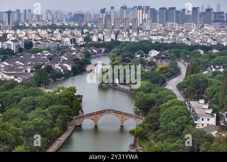 Suzhou, Cina. 10 settembre 2024. Fotografia aerea dell'area panoramica Panmen a Suzhou, provincia di Jiangsu, 10 settembre 2024. Credito: Yang Bo/China News Service/Alamy Live News Foto Stock