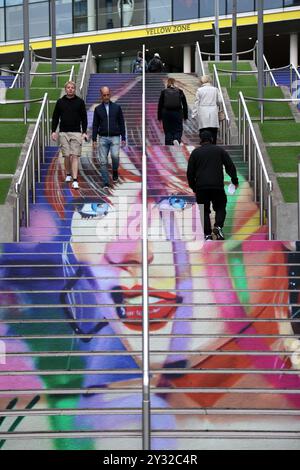 Londra, Regno Unito. 10 settembre 2024. La "Swifty Steps" allo stadio di Wembley, come la scalinata di Piazza di Spagna, è stata dipinta con un'immagine di Taylor Swift. Taylor Swift, Wembley Stadium, Londra, Regno Unito il 10 settembre 2024. Crediti: Paul Marriott/Alamy Live News Foto Stock