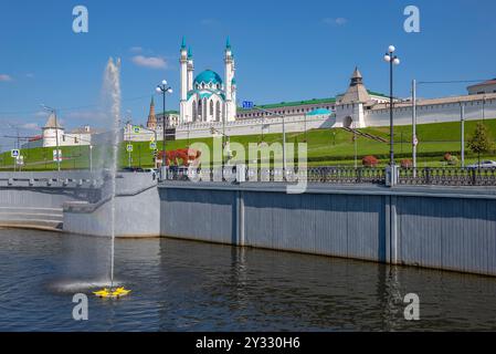 KAZAN, RUSSIA - 1 SETTEMBRE 2024: Cremlino di Kazan nel paesaggio urbano, Repubblica del Tatarstan, Russia Foto Stock
