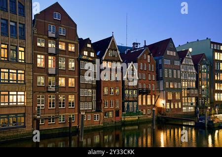 Europa, Deutschland, Amburgo, Città, Nikolaipeet, Abendstimmung Fleetseite, Rückseite Der Historischen Deichstrasse, Foto Stock