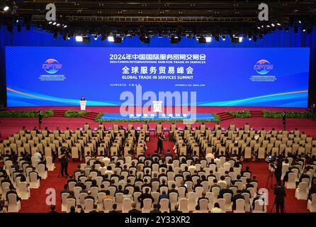 Pechino, Cina. 12 settembre 2024. Il Global Trade in Services Summit della China International Fair for Trade in Services (CIFTIS) 2024 si terrà a Pechino, capitale della Cina, il 12 settembre 2024. Crediti: Chen Zhonghao/Xinhua/Alamy Live News Foto Stock