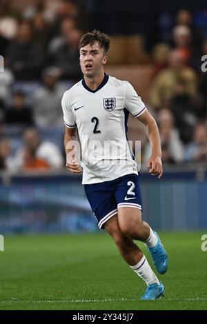 LUTON, INGHILTERRA - SETTEMBRE 09: Jack Hinshelwood, Inghilterra, a tutta lunghezza in divisa casalinga durante l'amichevole internazionale U21 tra Inghilterra A. Foto Stock