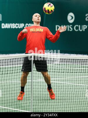 Bologna, Italia. 12 settembre 2024. Il capitano belga Steve Darcis nella foto durante una sessione di allenamento, in vista della seconda partita Del girone A della fase A gironi delle finali di Coppa Davis, giovedì 12 settembre 2024, presso l'Unipol Arena di Bologna. BELGA PHOTO BENOIT DOPPAGNE credito: Belga News Agency/Alamy Live News Foto Stock