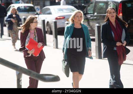 Londra, Regno Unito. 12 settembre 2024. Nella foto: (L-R) - il ministro delle finanze dell'Irlanda del Nord Caoimhe Archibald, il primo ministro dell'Irlanda del Nord Michelle o'Neill e il vice primo ministro Emma Little Pengelly si presentano per un incontro con la cancelliera Rachel Reeves presso l'HM Treasury. Credito: Justin ng/Alamy Live News. Foto Stock