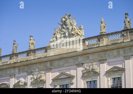 Dettagli edificio, affresco, Museo storico tedesco, Unter den Linden, Mitte, Berlino, Germania, Europa Foto Stock