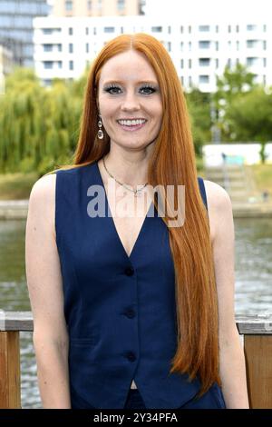 Barbara Meier bei der Praesentation ihrer Angermaier Greenline X Barbara Meier-Kollektion AM 11.09.2024 a Berlino Foto Stock