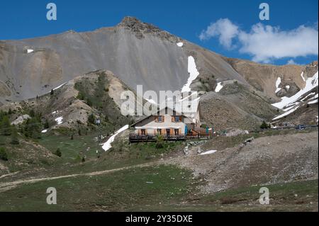 Il Rifugio Napoléon al col d'Izoard nel dipartimento delle Hautes-Alpes, Francia Foto Stock