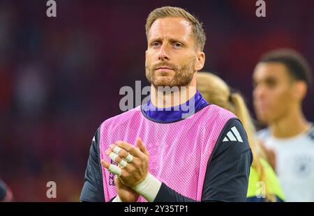 Oliver Baumann, DFB 12, ehrenrunde nella partita UEFA Nations League 2024 PAESI BASSI - GERMANIA 2-2 nella stagione 2024/2025 al 10 settembre 2024 ad Amsterdam, NL. Fotografo: Peter Schatz Foto Stock