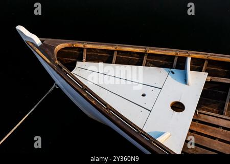 Barca a remi presso il Center for Wooden Boats on Lake Union, Seattle, Washington, USA [Nessuna pubblicazione; solo licenze editoriali] Foto Stock