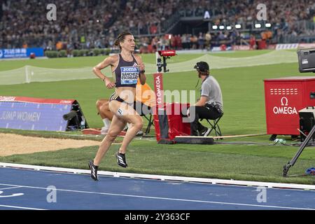 Irene Sanchez-Escribano (Spagna) durante la gara femminile di 3000m steeplechase, Golden Gala Pietro Mennea Diamond League Athletics 2024, Roma, Italia Foto Stock