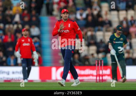 Jamie Overton gesti durante la partita England Men vs Australia 1st Vitality IT20 cricket all'Utilita Bowl, Southampton, Inghilterra, Regno Unito l'11 settembre 2024 Credit: Every Second Media/Alamy Live News Foto Stock