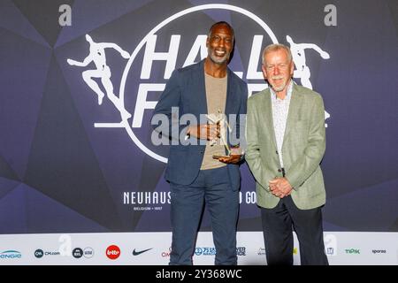 Bruxelles, Belgio. 12 settembre 2024. Michael Johnson e Wilfried Meert, ex organizzatore del Memorial Van Damme Meeting nella foto durante una cena di gala prima dell'evento di atletica Memorial Van Damme a Bruxelles, giovedì 12 settembre 2024. La 48a edizione delle finali della Allianz Memorial Van Damme Diamond League si svolge il 13 e 14 settembre 2O24. BELGA FOTO HATIM KAGHAT credito: Belga News Agency/Alamy Live News Foto Stock