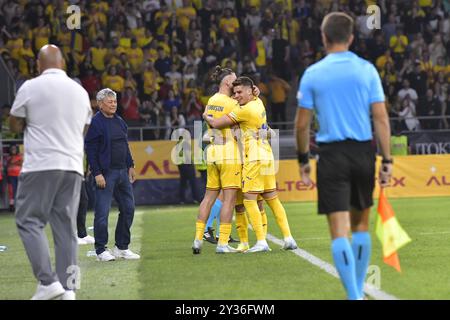 IANIS HAGI , DRAGUSIN E MIRCEA LUCESCU DURANTE LA PARTITA DI UEFA NATIONS LEAGUE ROMANIA VS LITUANIA 10.09.2024 BUCAREST , ROMANIA Foto Stock