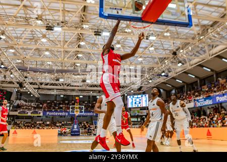 Pontevedra, Spagna. 11 settembre 2024. Il momento dell'attacco di AS Monaco sul cestino del Real Madrid. Crediti: Xan Gasalla / Alamy Live News Foto Stock