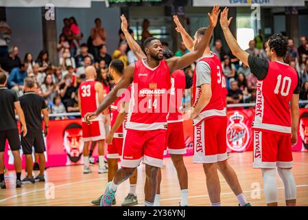 Pontevedra, Spagna. 11 settembre 2024. Mentre i giocatori di Monaco entrano in campo. Crediti: Xan Gasalla / Alamy Live News Foto Stock