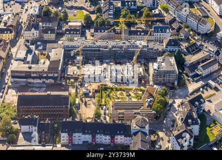 Luftbild, Großbaustelle für Wohngebäude an der Sternbergstraße auf dem ehemaligen Firmengelände Wittkopp und Berninghaus, Neubau für Klima-Kita mit Spielplatz an der Nordstraße, Velbert, Ruhrgebiet, Nordrhein-Westfalen, Deutschland ACHTUNGxMINDESTHONORARx60xEURO *** Sternbergstraße Nordstraße Foto Stock